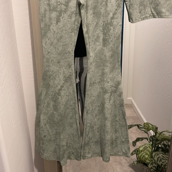 2 piece green matching set crop top and flare pants boho - Picture 4 of 8